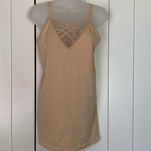 New without tags seamless stretch camisole with adjustable straps L/XL